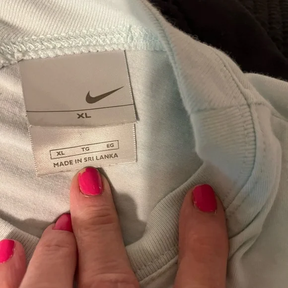 Nike Long Sleeve Shirt in Light Green - Picture 2 of 2